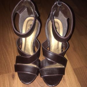 Brown heels with wooden platform